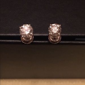 3/4 CTW Round Certified Solitaire Diamond Studs
